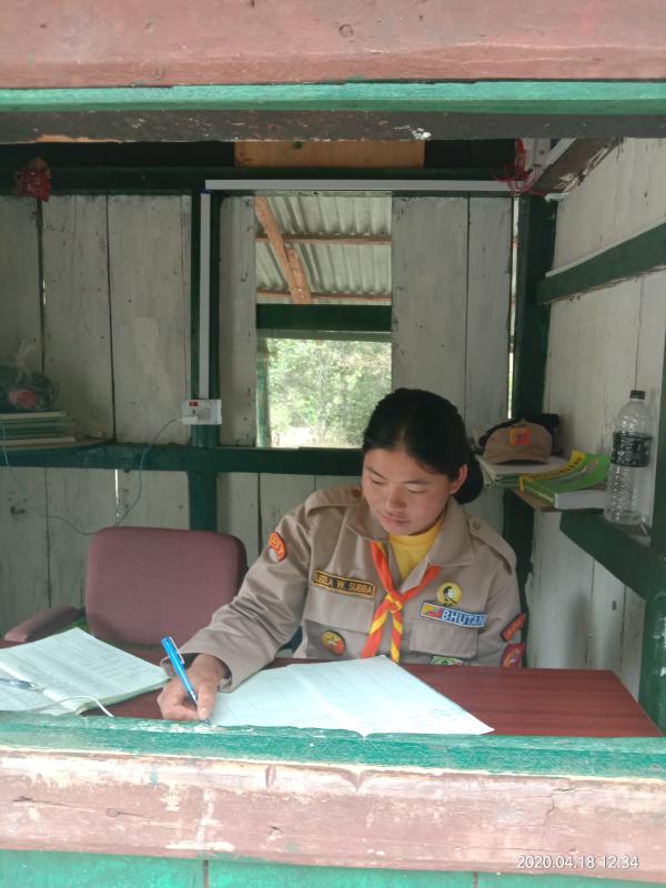 Helping police at sunkosh checkpost