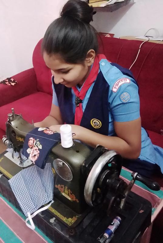 making mask for needy people
