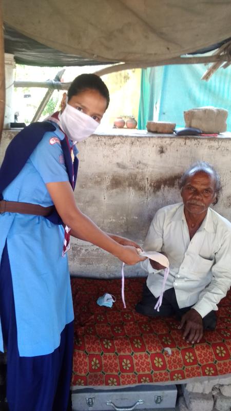 Mask distribution to people for COVID-19.