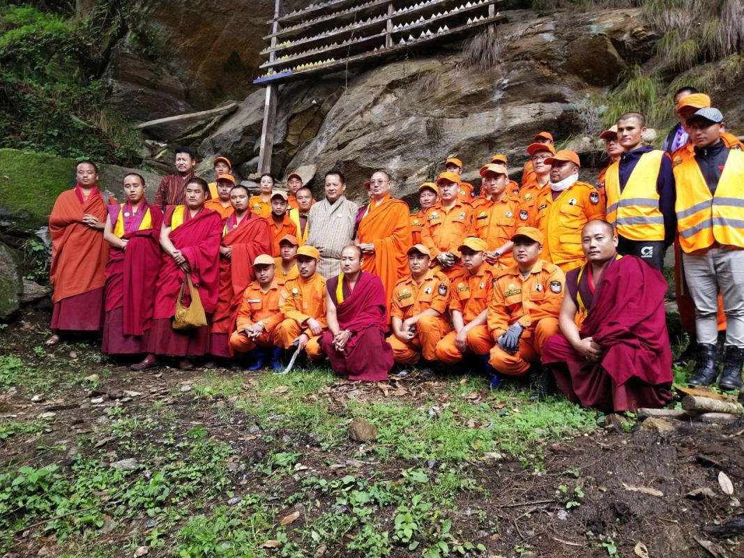 Clearing of bushes at Dechenphodrang
