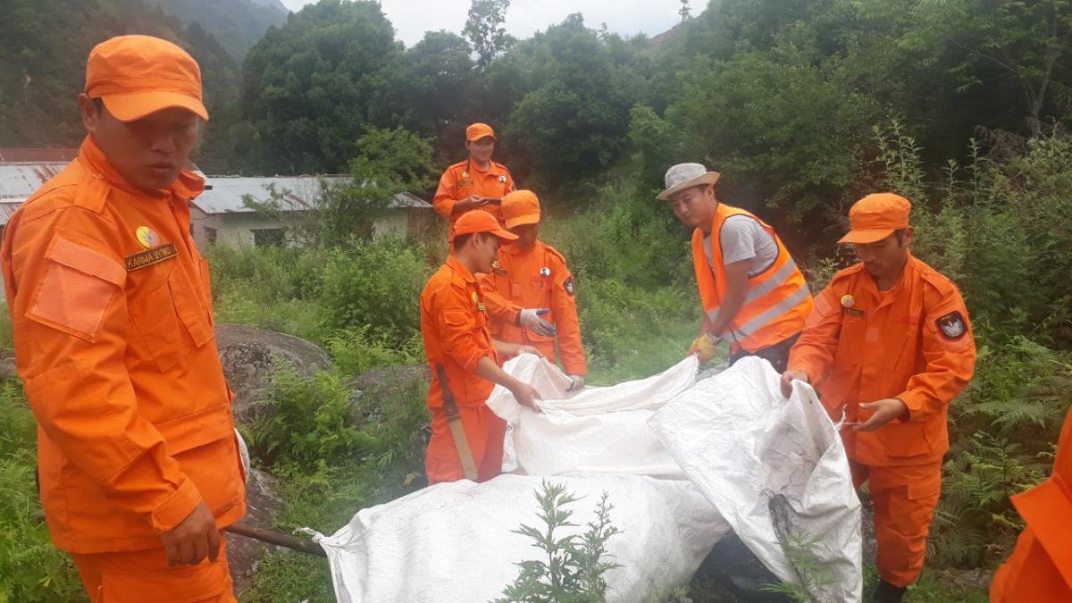 Clearing of water and cleaning at Yangtse Town