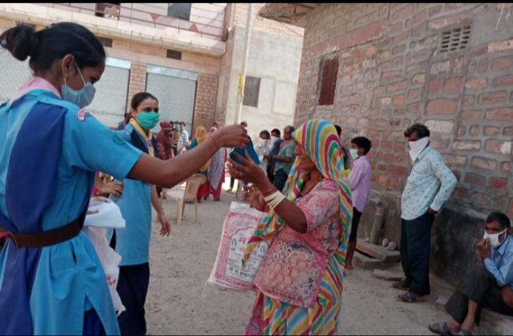 "मास्क बांटकर किया जागरूक "जोधपुर