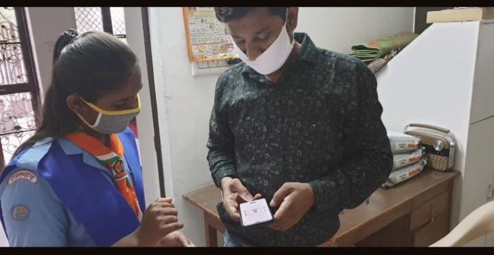 आरोग्य सेतु एप डाउनलोड करवा कर किया कोरोना के प्रति हरदम जागरूक रहने का दिया संदेश#BSG DHQ, JODHPUR, RAJASTHAN