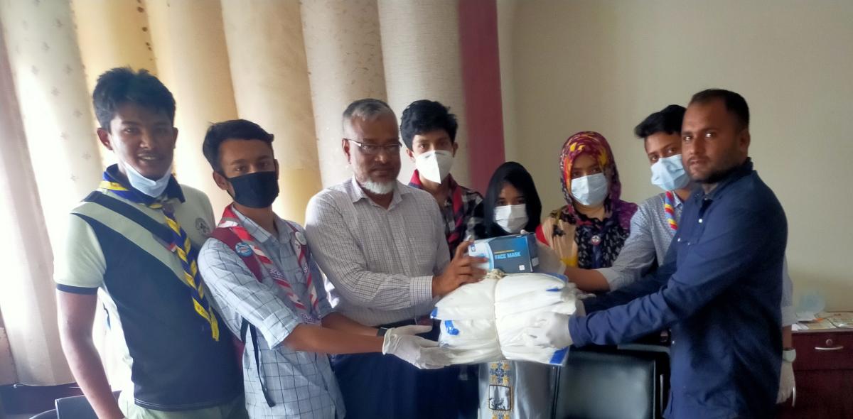 পিপিই ও মাস্ক বিতরন 