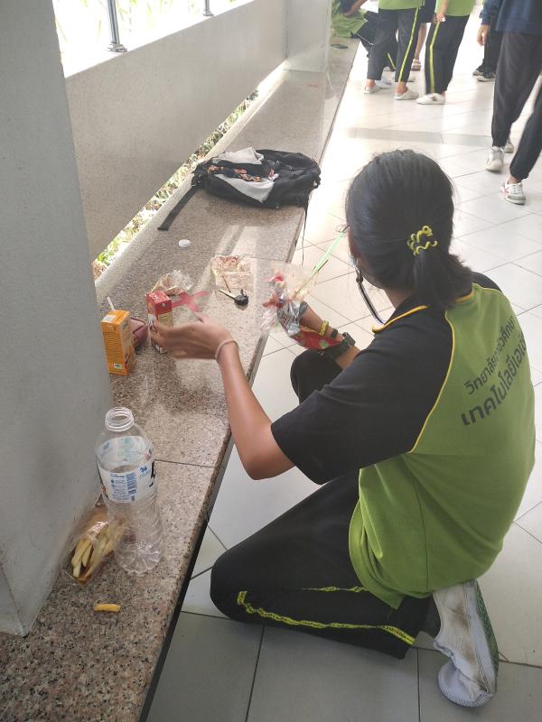 จิตอาสาเก็บขยะ