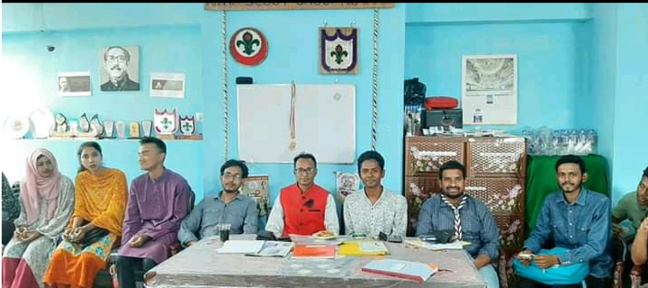 সাপ্তাহিক ক্রমিটিং এ নতুন নতুন অনেক কিচ্ছু শিখতে পাড়া যায় যা স্কাউটের সাথে সরাসরি সংযুক্ত, যা আমাদের সামনের সময়গুলো'তে  লাগে স্কাউট এর বিভিন্ন কাজে। 