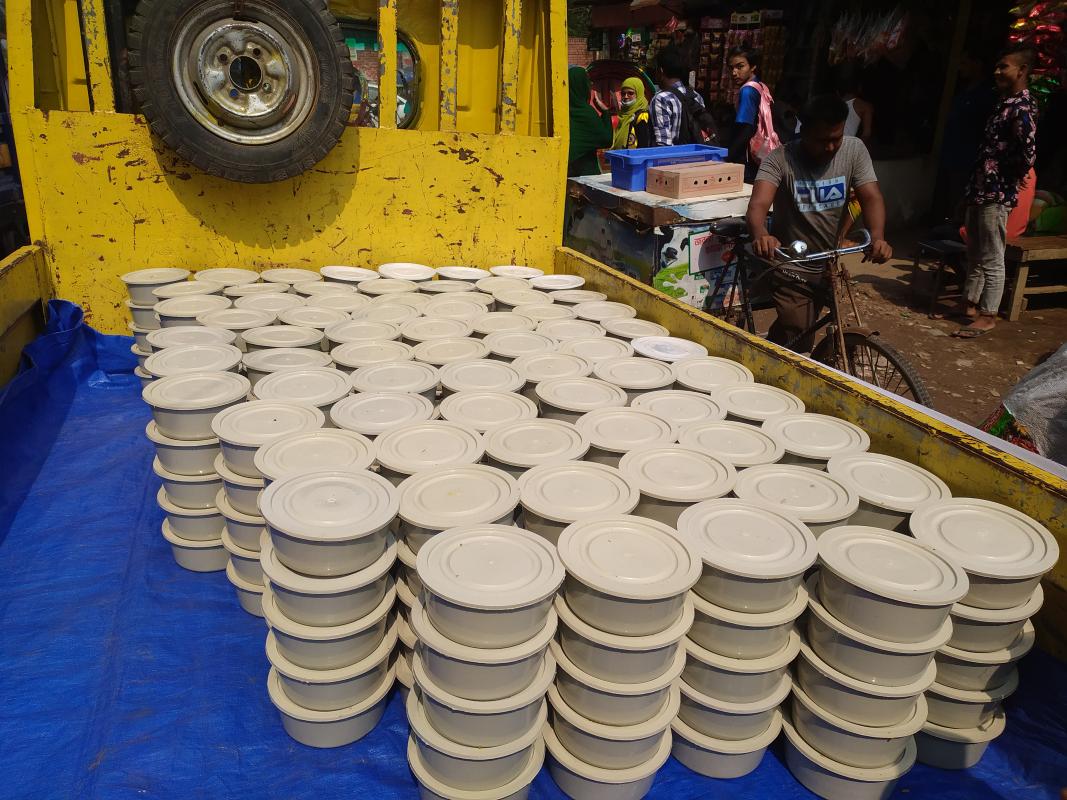 খাদ্য বিতরণ 