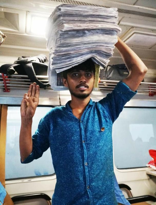 খবরের কাগজ বিক্রয়ের গল্প 