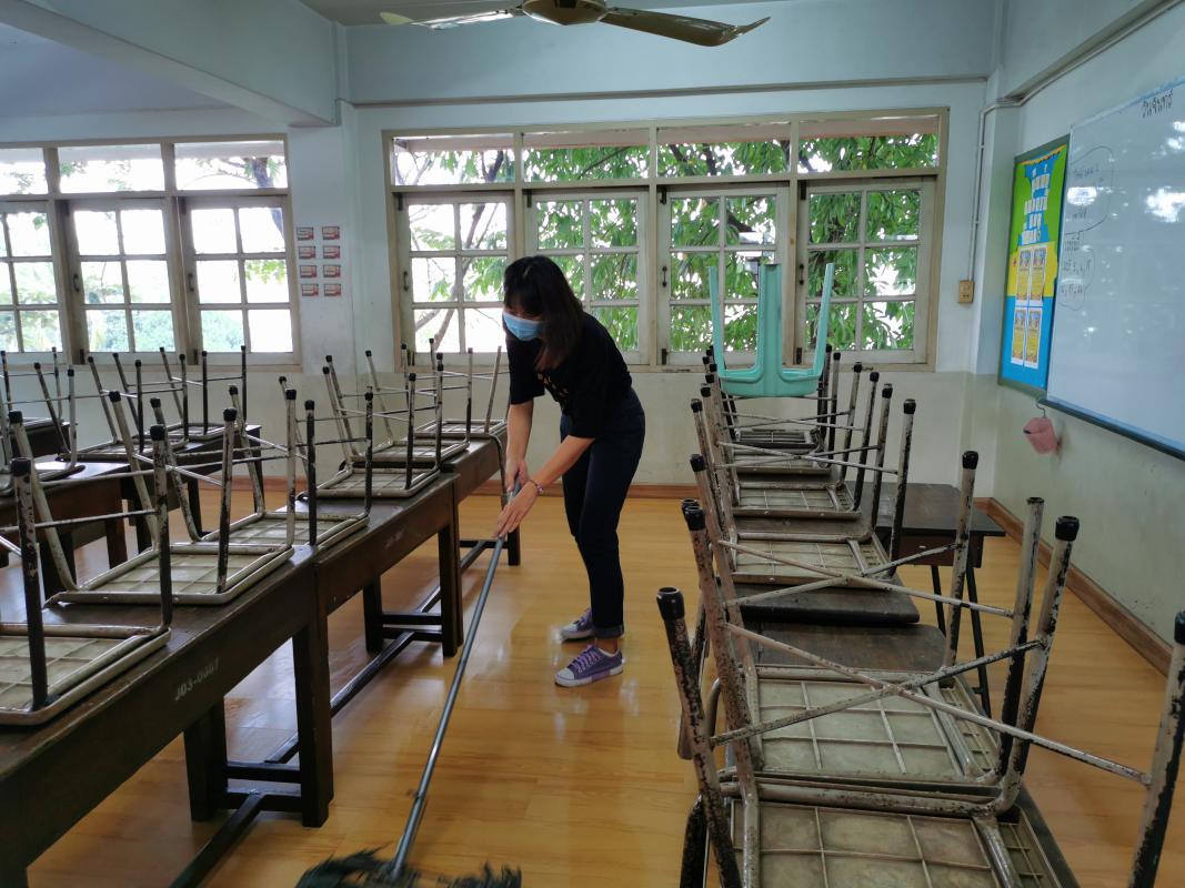 Clean the classroom