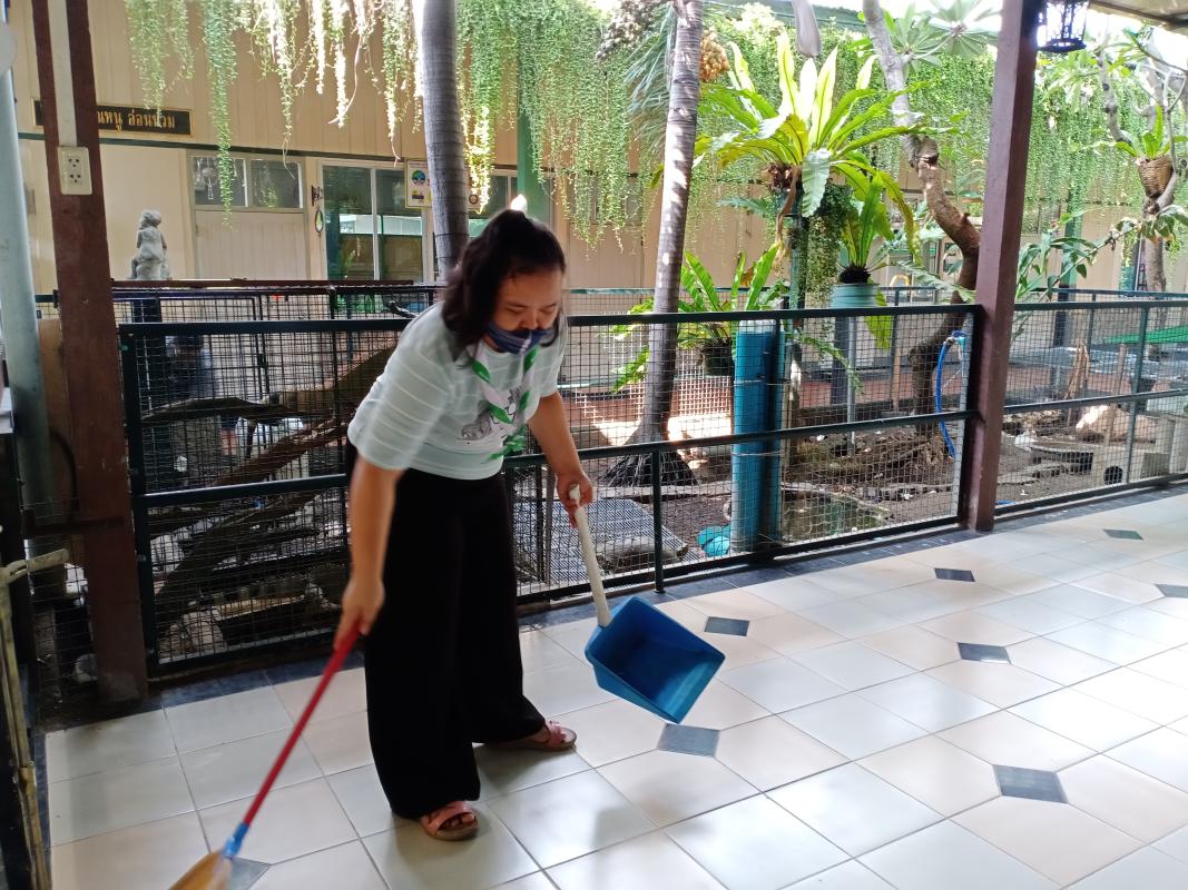 จิตอาสาทำความสะอาดศูนย์เอ๊ะ