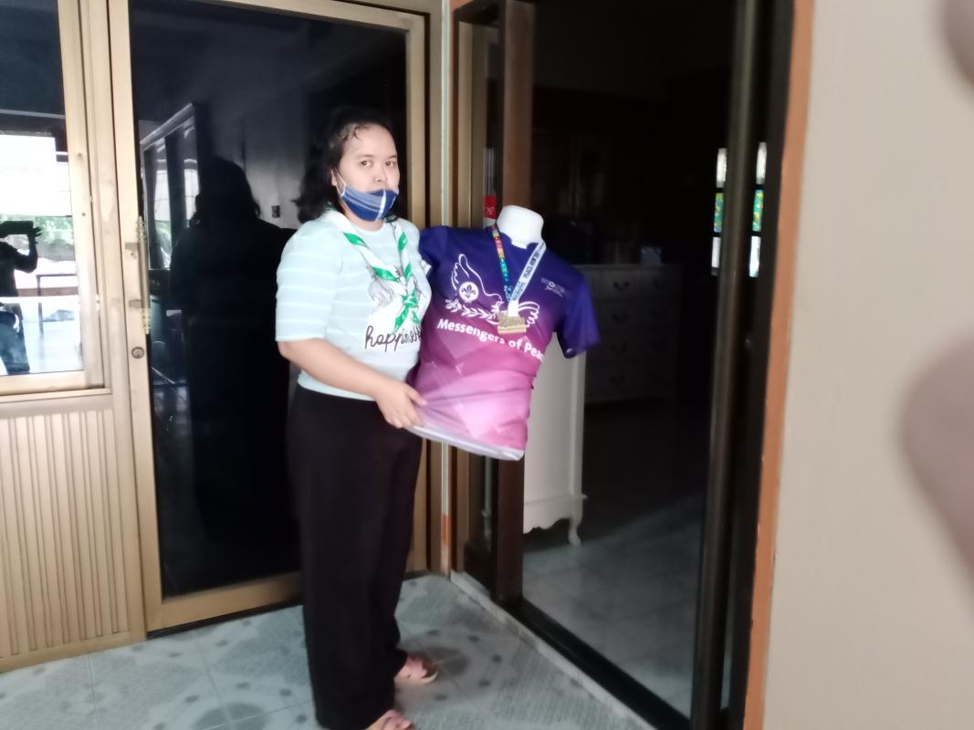 จิตอาสาจัดเก็บเสื้อวิ่ง