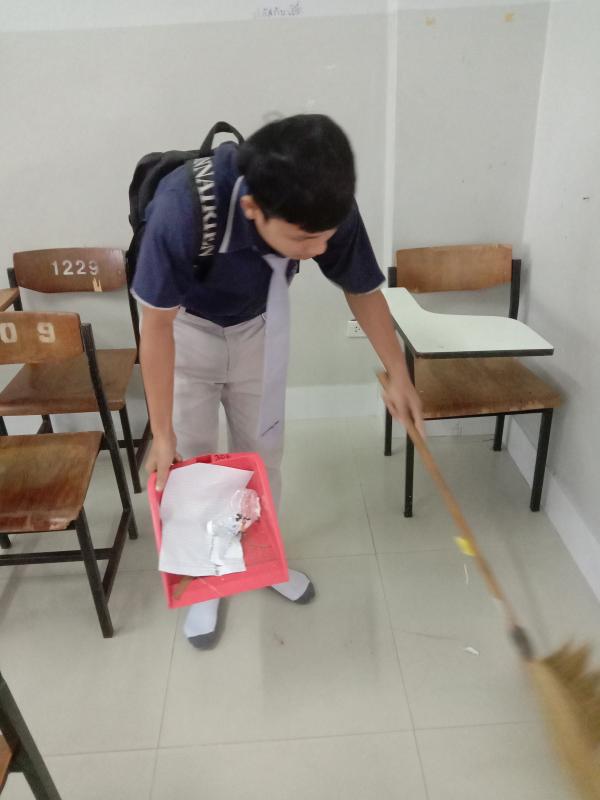 ทำความสะอาดห้องเรียน