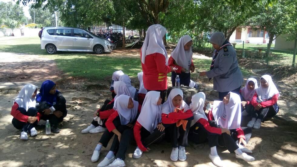 Kumpulan 25 Daerah Kuala Selangor: Aktiviti Memasak dan Simpulan & Ikatan 