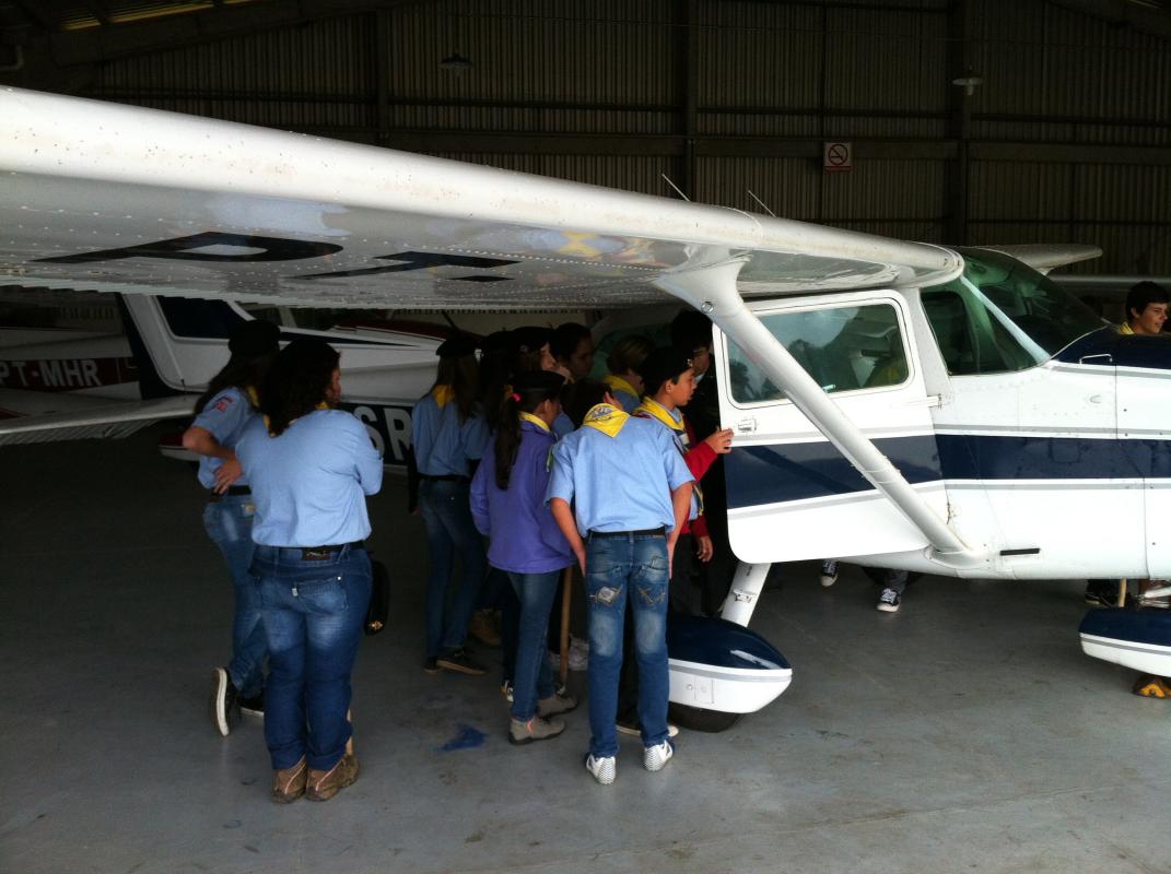 Grupo Escoteiro do Ar Pelicano 108SC - Aeroclube de Blumenau - Uma escola diferente