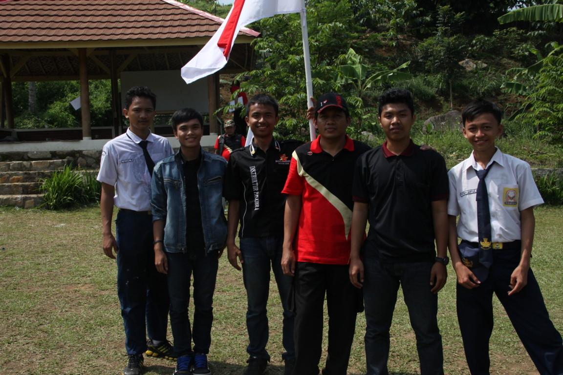 touchdown!!! we need us!!