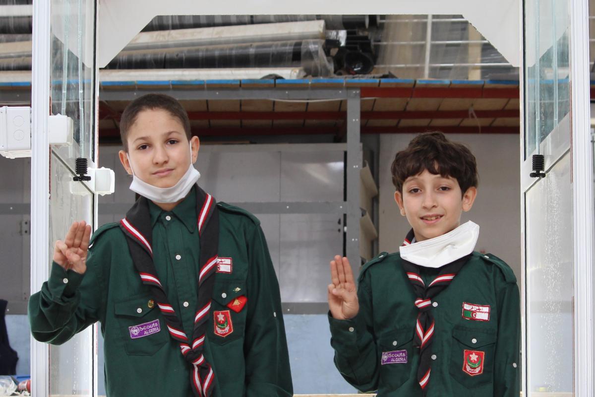 A young boy scout build "sterilization tunnel"  by himself and donate it to the hospital