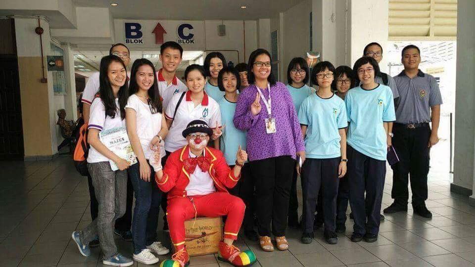 2017 31st Phor Tay Scout -visiting children at general hospital 