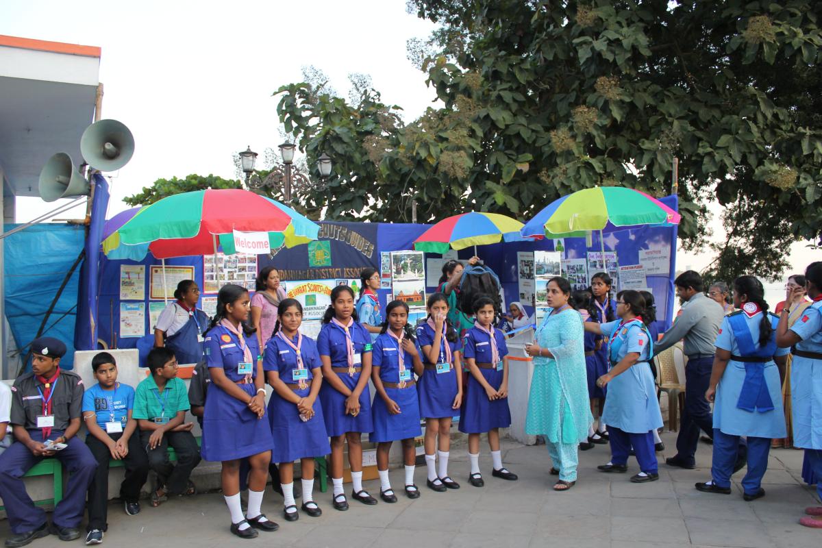 service during the famous festival, Jagadhatri puja at chandannagar.