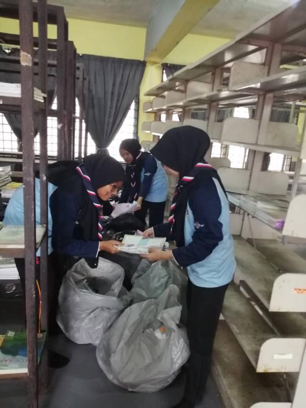 [THE WASH PROJECT: UPDATE 5] COLLECT A RECYCLE ITEMS