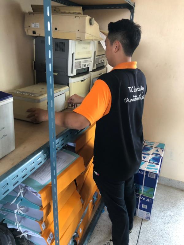 ทำความสะอาดห้องเก็บของสำนักงานเขตฝ่ายสิ่งแวดล้อม