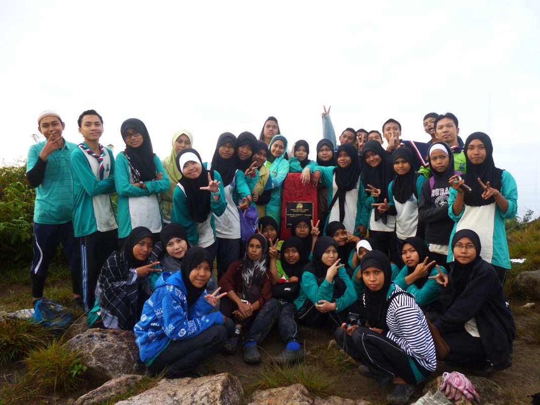 EKSPEDISI MENDAKI GUNUNG LEDANG II