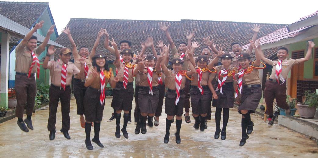 Proyek Reduce Reuse and Recycle Pramuka SMP Bina Utama