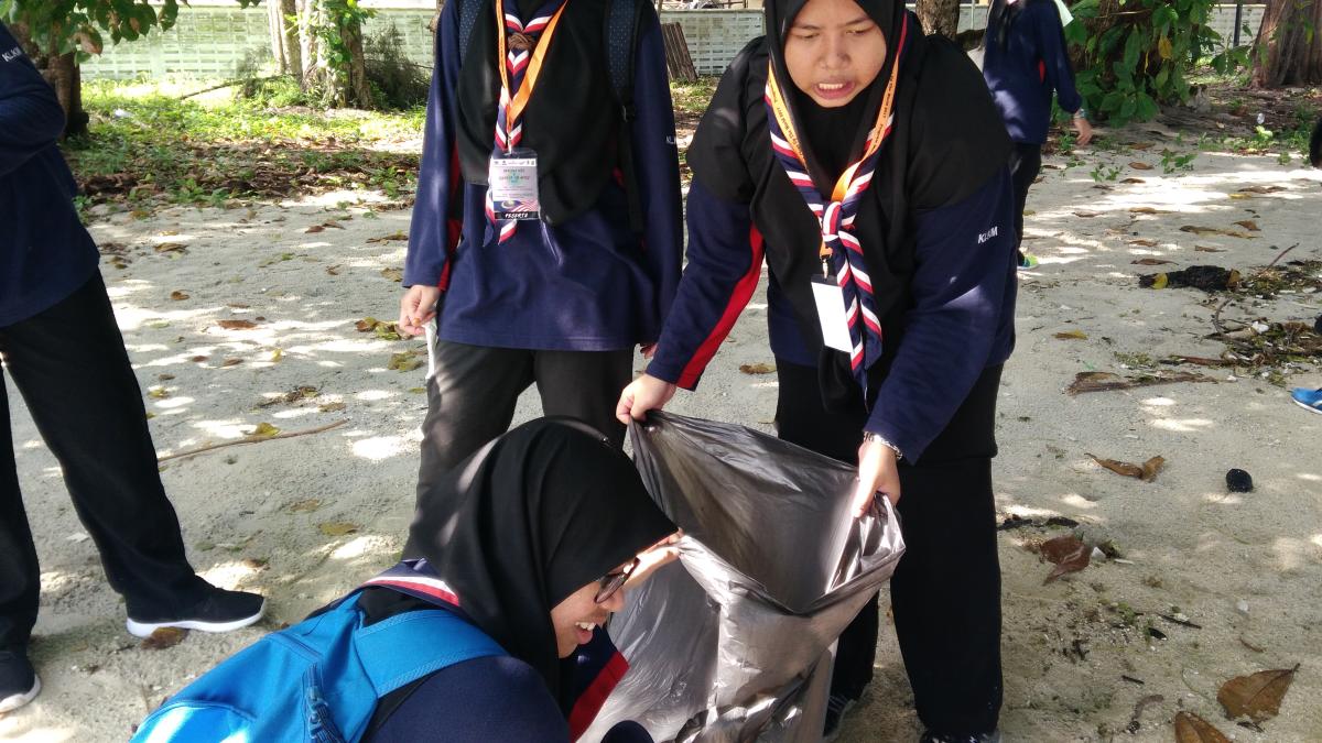 MERDEKA WALK & CLEAN UP THE WORLD 2017