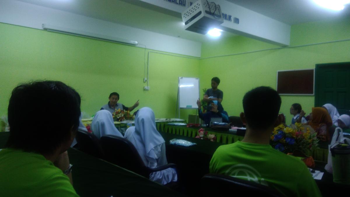 WE ARE SETTING UP TENTS ON SHIP?! - Briefing for Tanjung Datu Exploration