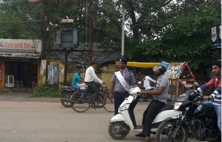Traffic Control as Traffic mitra(friend)