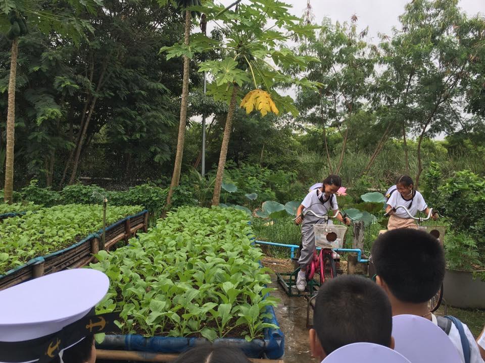 กิจกรรม ปั่นจักรยานรดน้ำผัก #Connect2Earth #MoP_Thailand