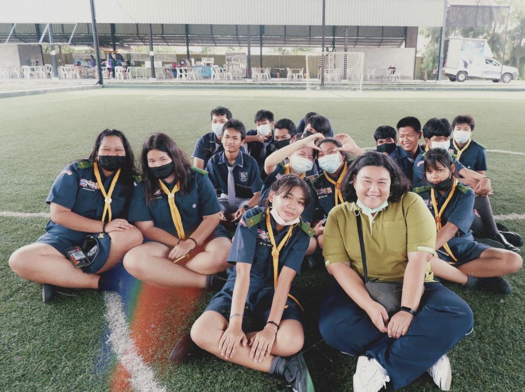 การทำกิจกรรมนันทนาการร่วมกับลูกเสือและนักเรียน
