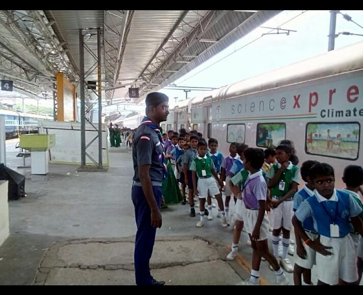 Science Express climate change special-service