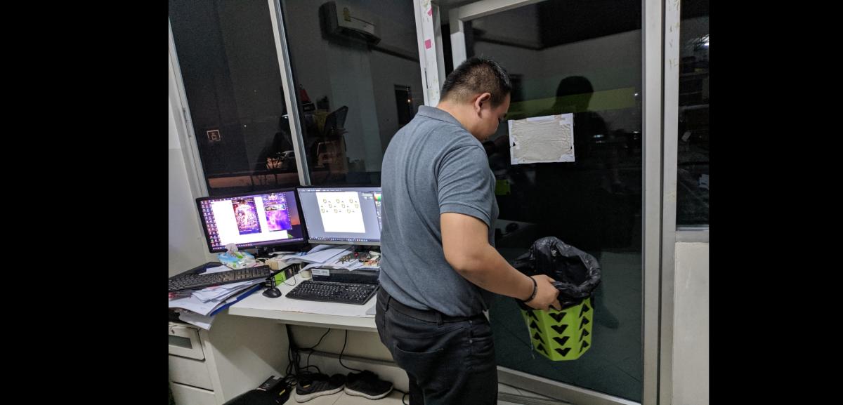 ทำความสะอาดห้องเรียน และนำขยะไปทิ้ง
