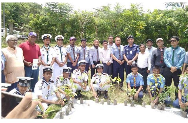 কাপ্তাই মায়াবনে বিপন্ন প্রজাতির বৃক্ষের বগান তৈরি।