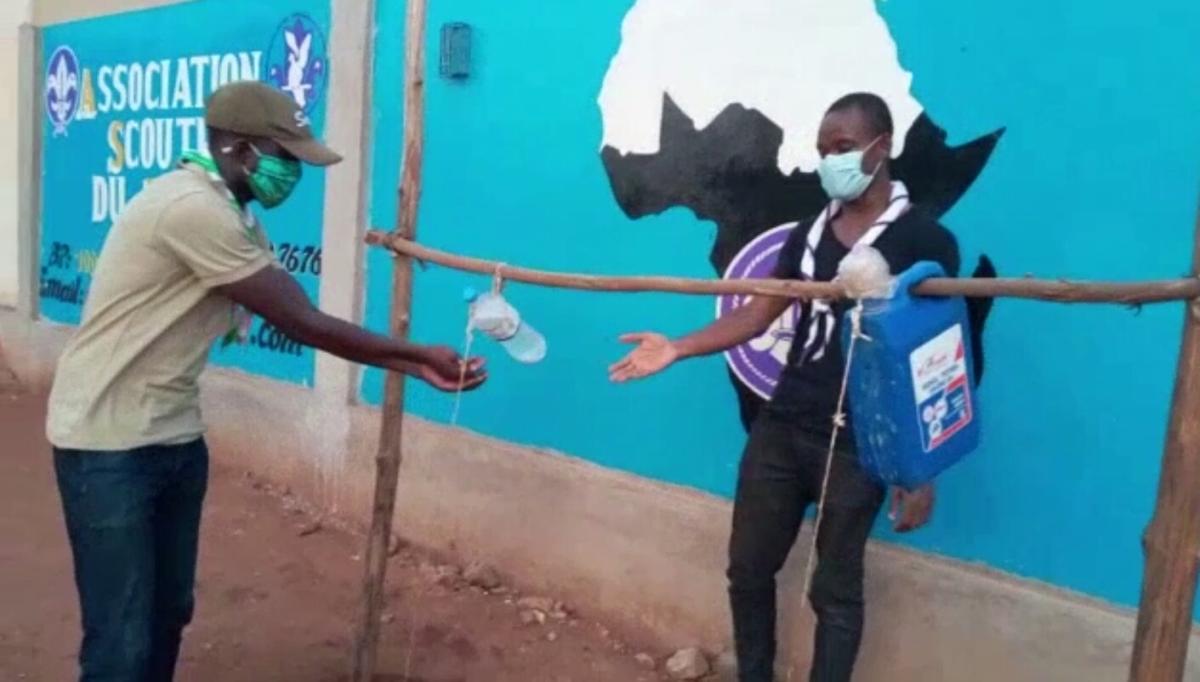 Système de lavage de mains pour tous au Togo 