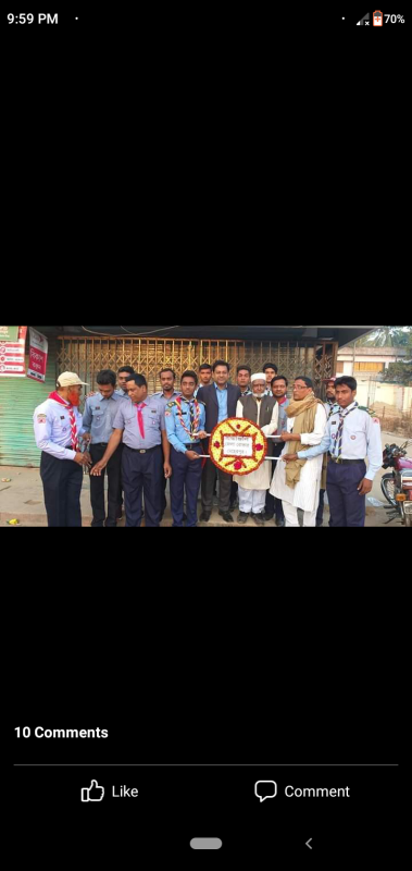 ২১ ফ্রেবুয়ারি আন্তর্জাতিক মাতৃভাষা দিবসে শহীদ মিনারে ফুলদেবার সময় 