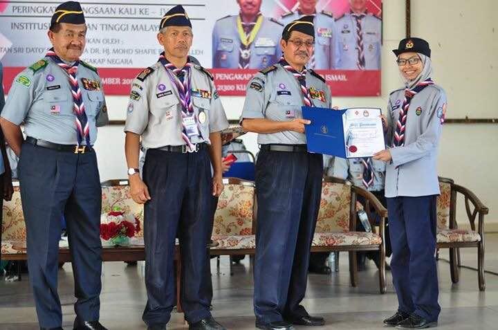 ISTIADAT PERBARISAN DAN PENGANUGERAHAN BADEN POWELL AWARD (BP AWARD) DAN ANUGERAH TAMAT KURSUS MANIKAYU