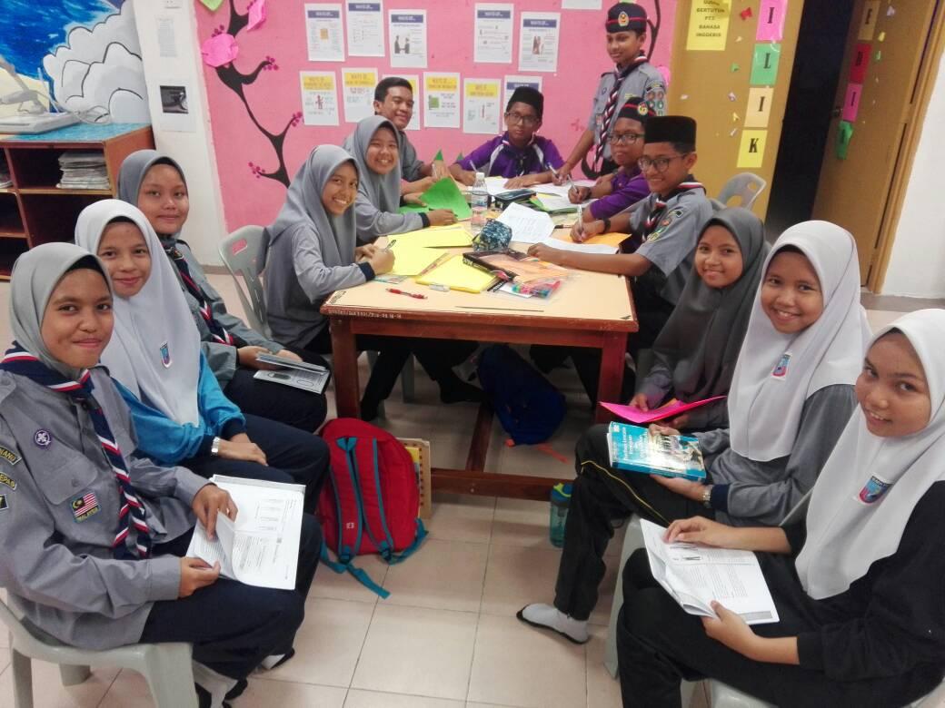 Log "USAHA dan Maju" in progress