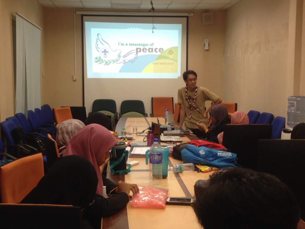 Leadership training, Induction and Messengers of Peace sharing session with new leaders of KLKM IIUM Kuantan Rover Scouts Crew.