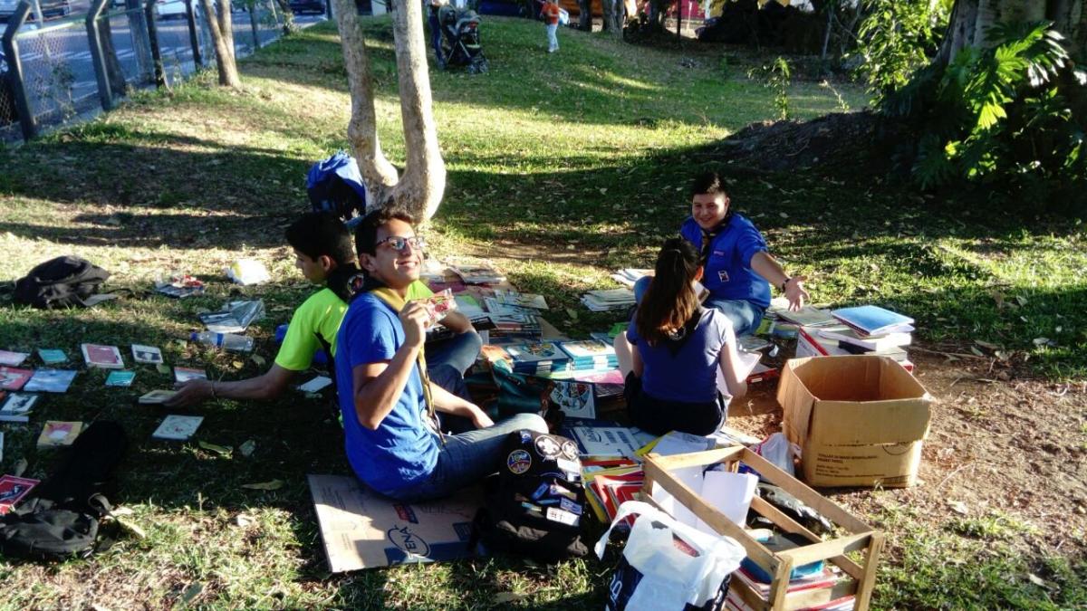 Ayuda a un Scout a mejorar la educación de una escuela  - El Salvador