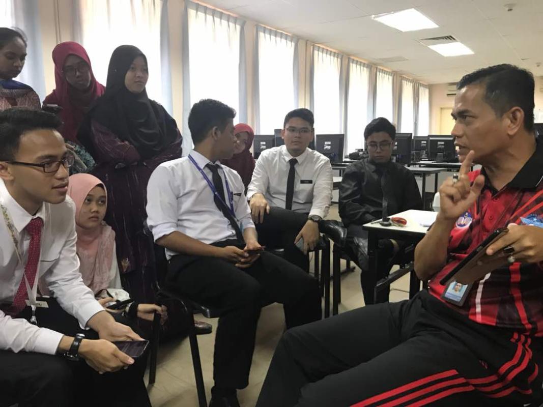 Taklimat MOP yang disampaikan oleh pensyarah
