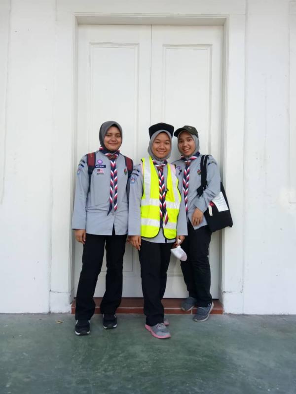 PENGEMBARAAN 1000 KM KENDERAAN AWAM