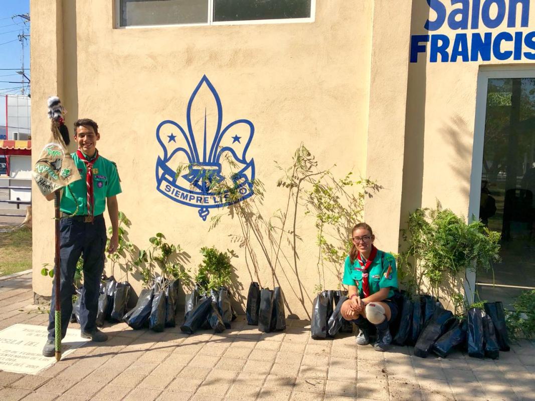 AL RESCATE DE LA PLAZA, HOY UN AREA VERDE CON VIDA