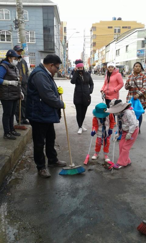 Mano a Mano por Oruro Limpio y Verde