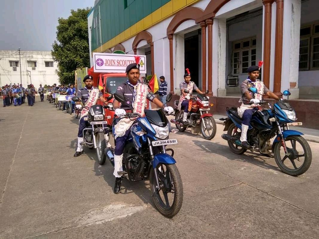 Rally on spread scouting and join scouting and celebrating closing ceremony of 100 years of rovering. 