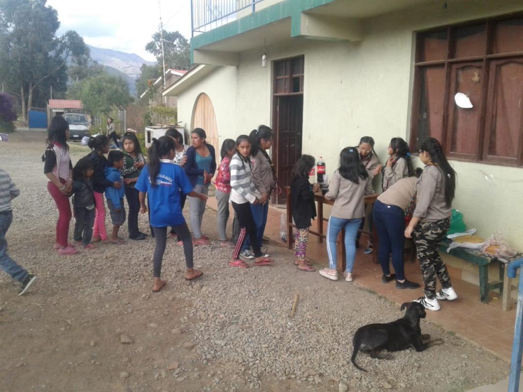 Yo sí puedo ayudar a los niños del hogar "Voces Libres". Unidad Dracos, G.S. Intidrac