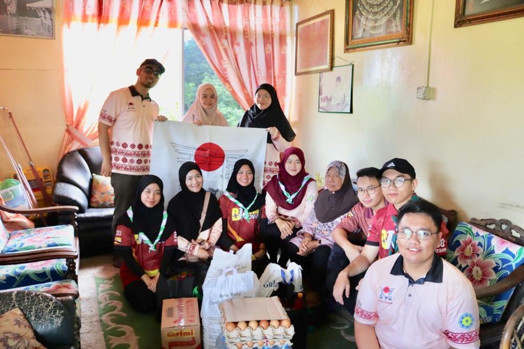 Project Berbagi Bahagia 2.0: Beraya Sambil Beramal