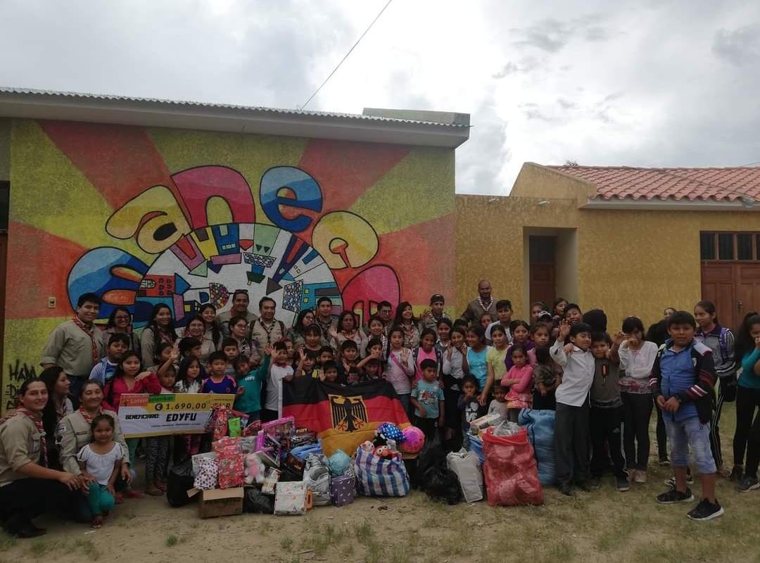 Alimentos y Juguetes para niños del Comedor Popular Edyfu