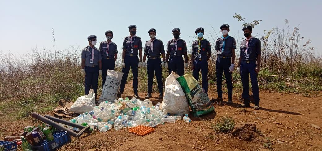 175th wayanad  Mafeking rover crew cleaned Kurumbalakotta,