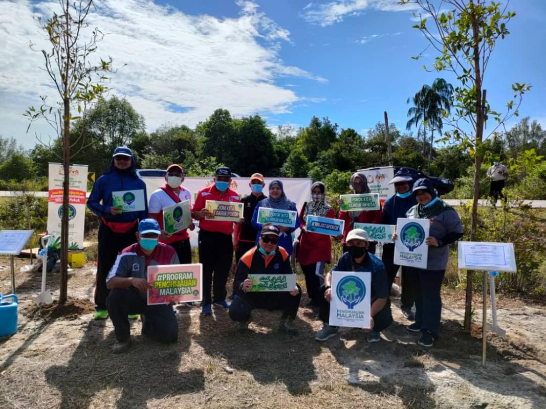 Penanaman Pokok sempena Program Penghijauan Malaysia